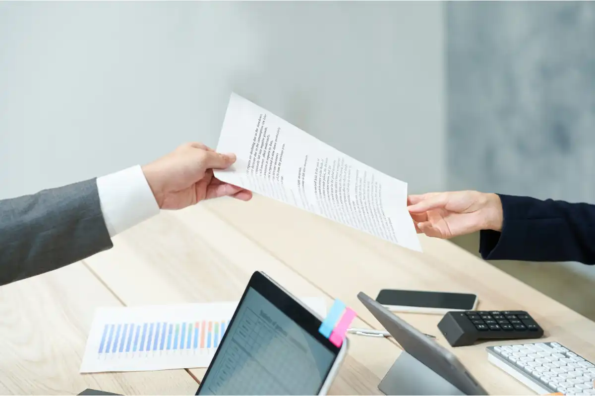 IFZA and RAKEZ free zone business setup comparison in UAE